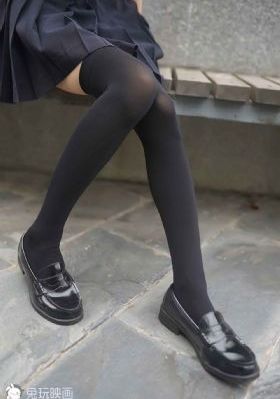 日韩电影2个男人操一个美女_720全集免费播放